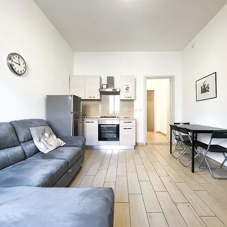 Along The Canal Smart Flat Naviglio - 4 People 코르시코 외부 사진