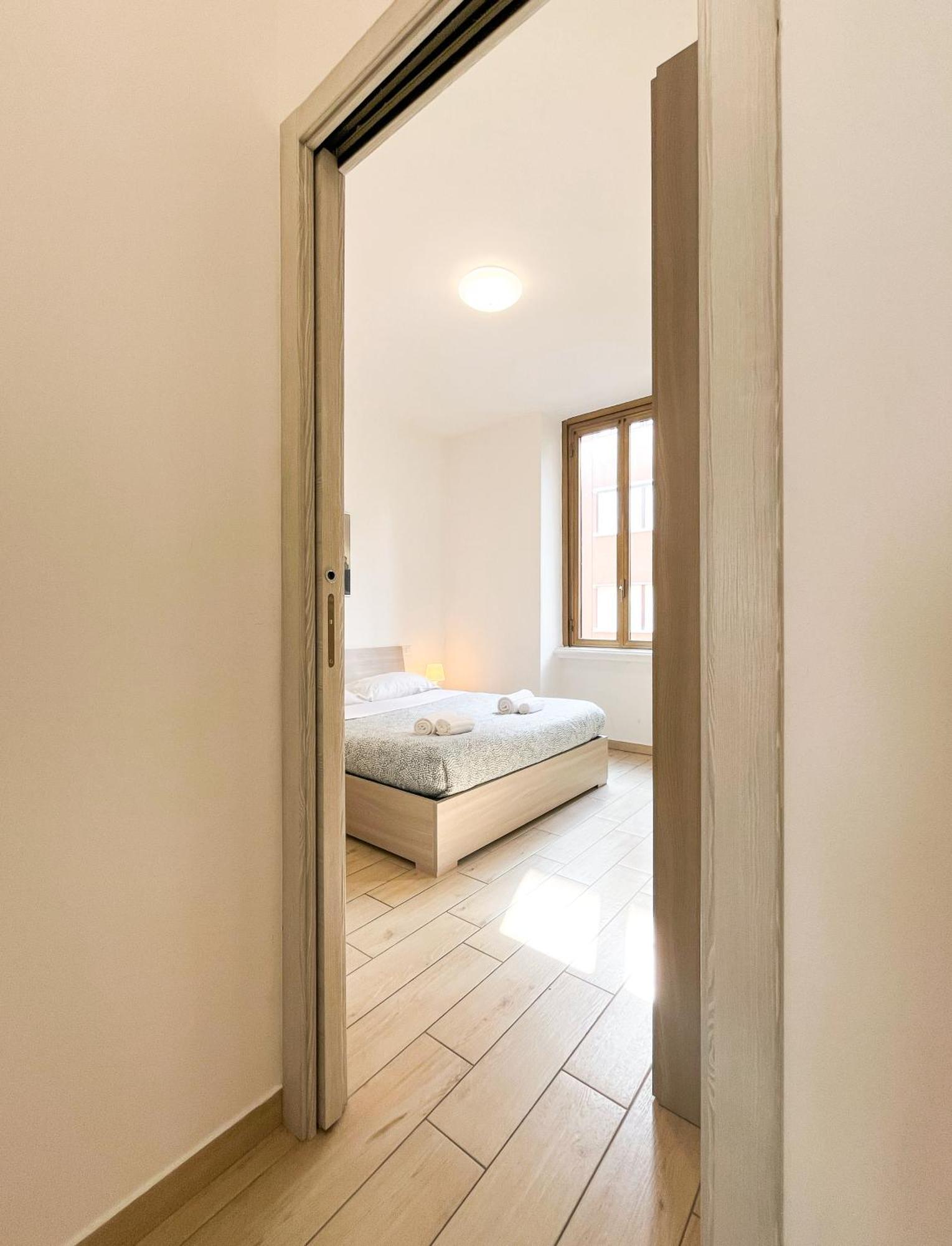 Along The Canal Smart Flat Naviglio - 4 People 코르시코 외부 사진